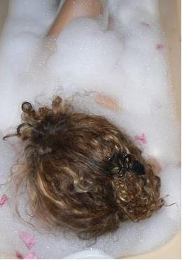 Un bain de mousse et de ptales